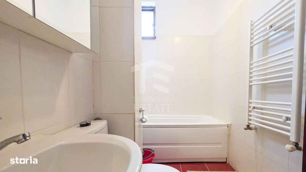 Garsonieră modernă 30 mp, Str. Cooperativei, cu balcon și parcare
