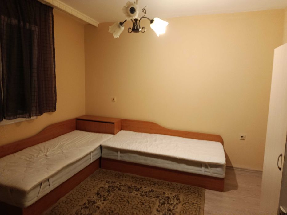 Дава се под наем Тристаен апартамент в Бургас, Меден рудник - зона В - 71 кв.м за 408 € - Снимка #2