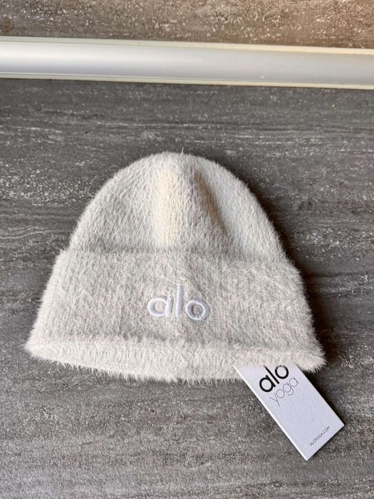 Кашмирена зимна шапка Alo yoga