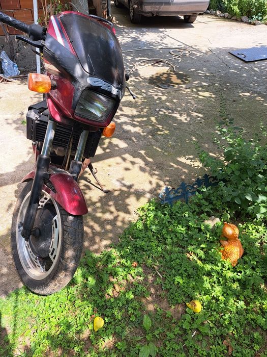 Хонда VF400 цял или на части