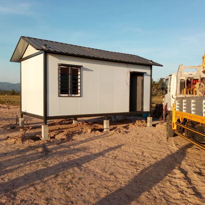 Vindem containere modulare