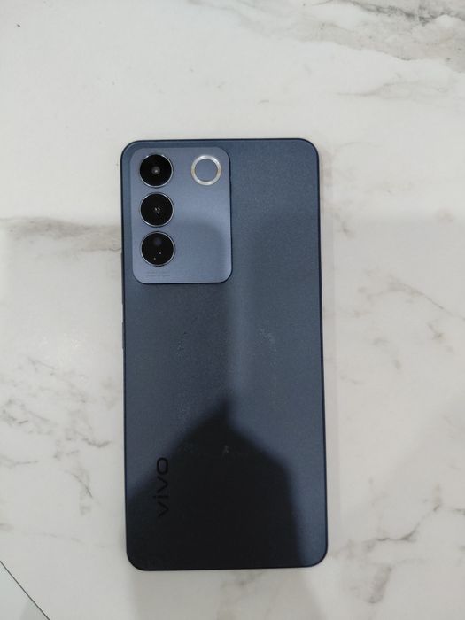 Продам смартфон vivo e27 8/128