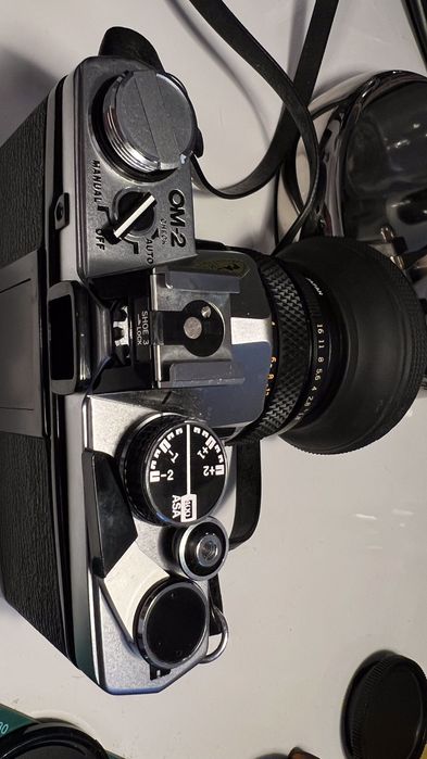 Olympus OM-2 SLR + obiectiv 50mm F/1.8 din JAPONIA