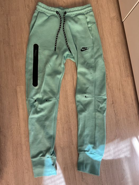 Спортно долнище Nike