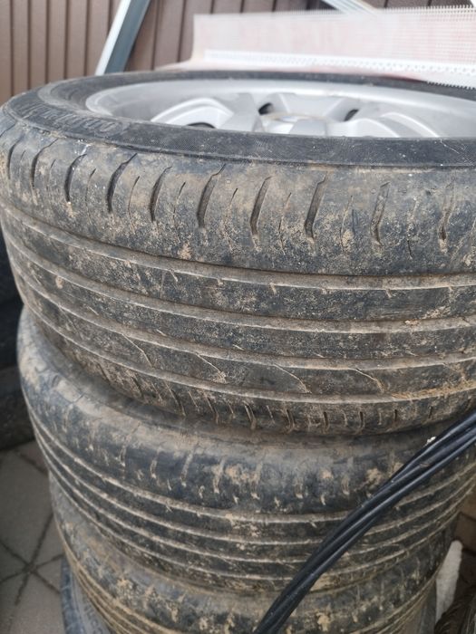 De vanzare cauciucuri genti 205 55 16