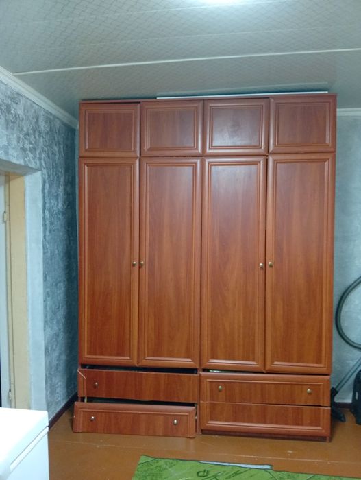 Срочно продам шифоньер б/ у