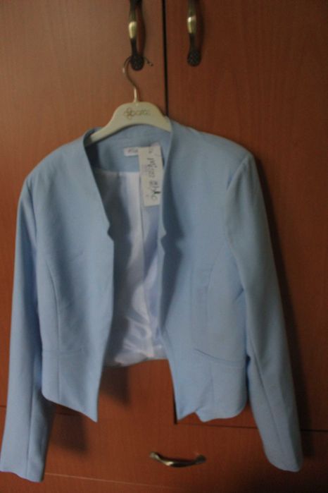 ПРОДАВАМ дамско сако