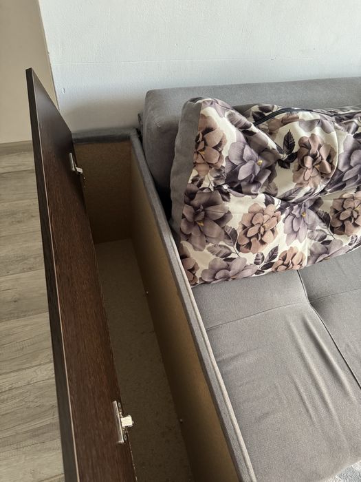 Диван в хорошем состоянии