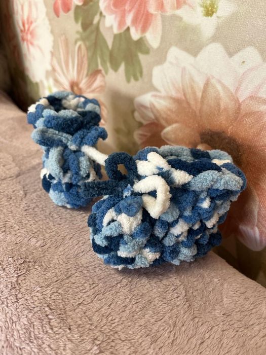 Детские вязаные пинетки