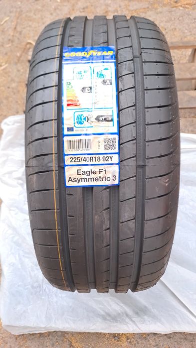 1бр. Нова 225/40/18 Goodyear