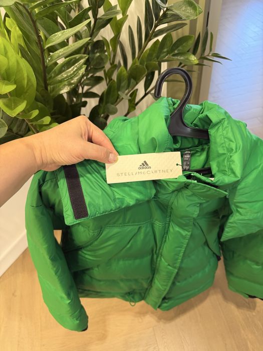 Продам новую  Куртку Stella Maccartney