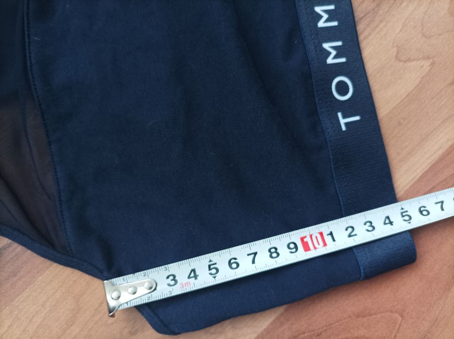 Tommy Hilfiger ново бюстие