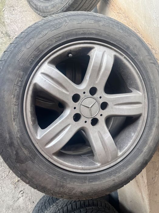 продавам гуми а джанти  3 броя и една резерва 16ки добро състояние