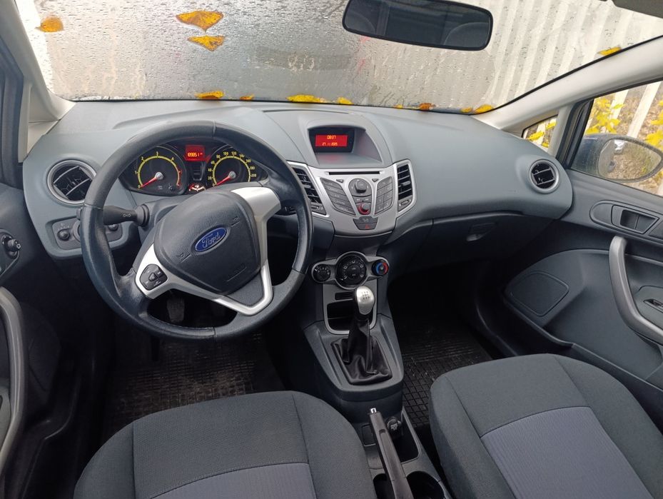 Ford fiesta 1.4tdci  2010г