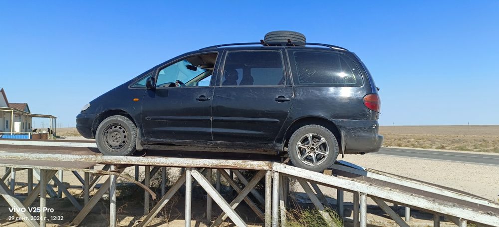 Фольсваген  шаран