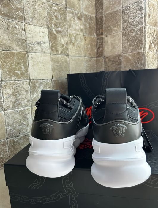 Versace chain reaction premium black