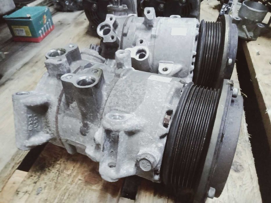 Продам оригинальный компрессор от Toyota Camry 40 от объема 2,4