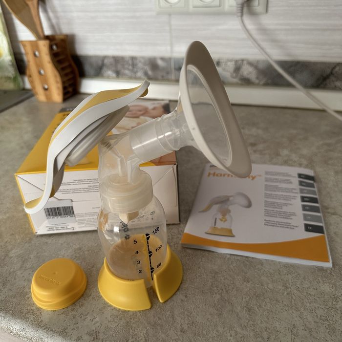 Молокоотсос Medela механический
