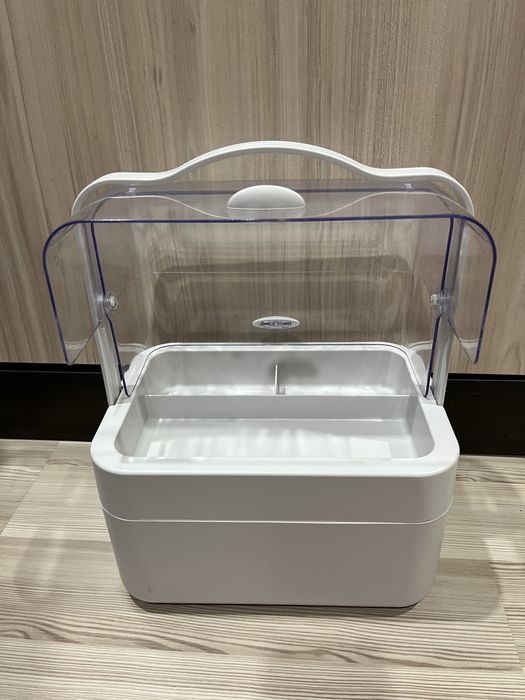 Органайзер за козметика