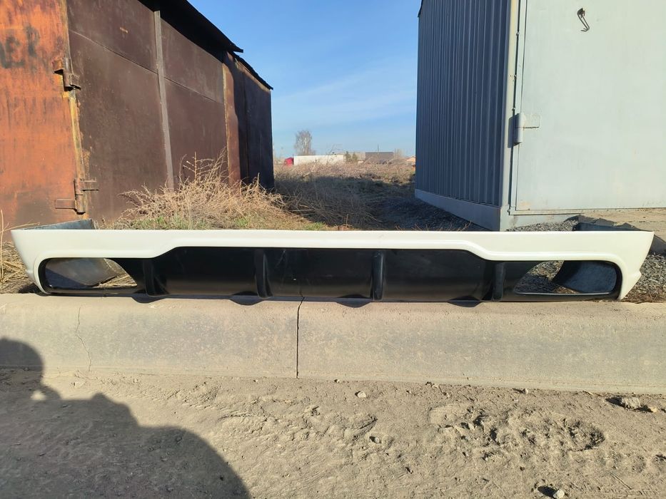 Губа, накладка на crown 200