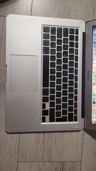 Apple MacBook Air Core 2 Duo 2.13 GHz/4 GB / 256 SSD Late 2010