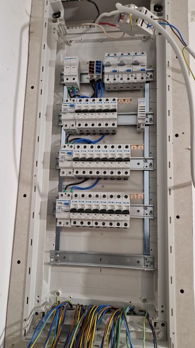 Instalatii electrice Electrician autorizat ANRE, PRAM, impamantare. Termoviziune