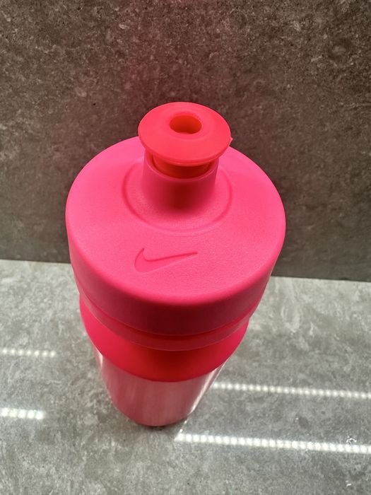 Sticla recipient Nike roz