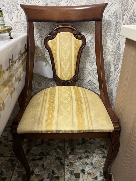 Продам 4 стульчика
