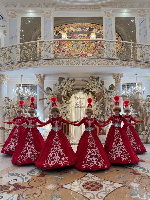 Танцевальные костюмы