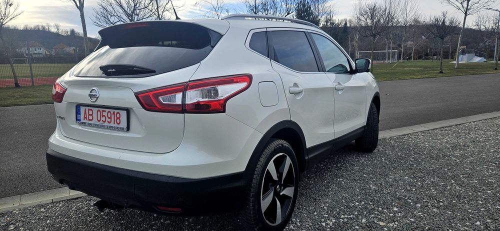 Nissan qashqai 1.2 2015