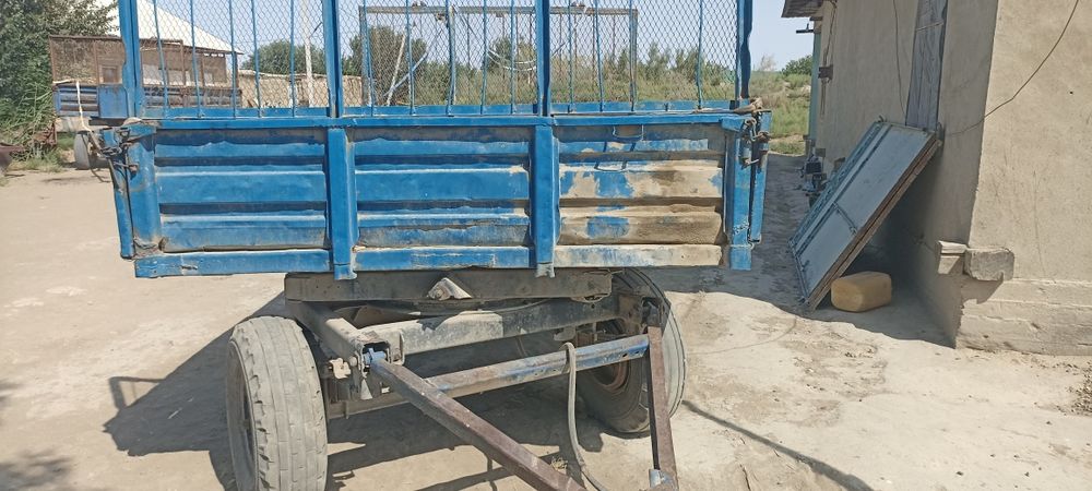 Ishga tayyor traktor