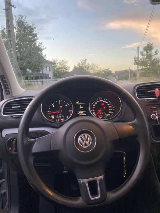 Volkswagen Golf 6 2.0 TDI 140 CP 4Motion