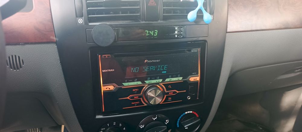 Магнитафон Сотилади