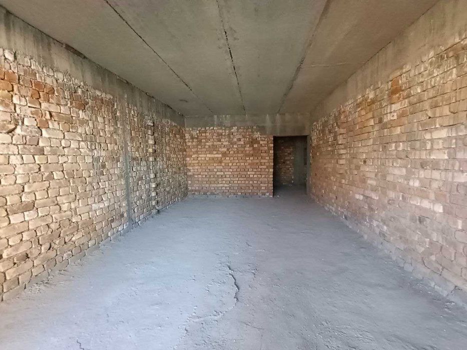 2х комнатная квартира 64кв/м на 2 этаже в состоянии коробки, Супер