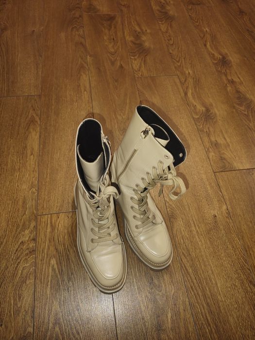 Bocanci cu șireturi Uterque din piele naturala