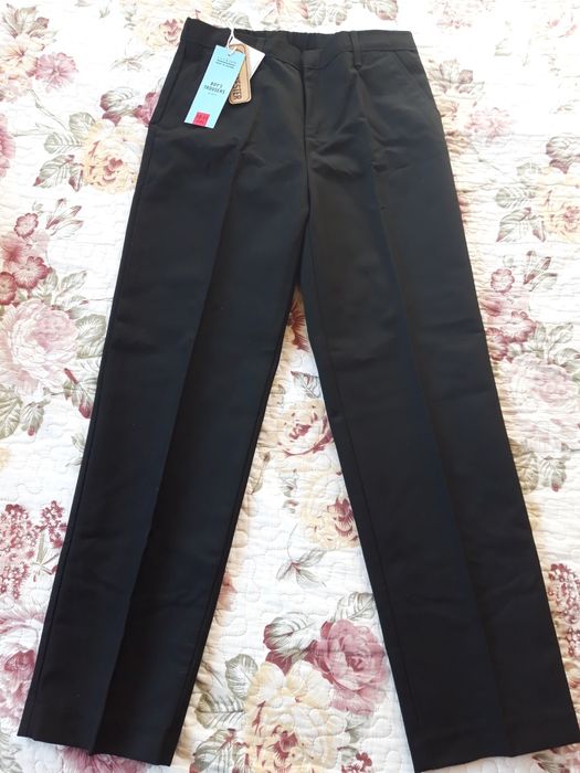 Нов детски панталон подходящ за униформа