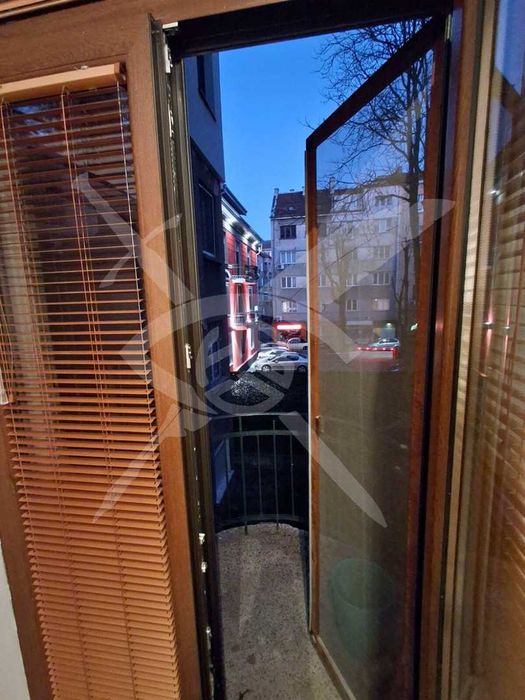 Дава се под наем Четиристаен апартамент в София, Център - 120 кв.м за 1545.81 € - Снимка #9