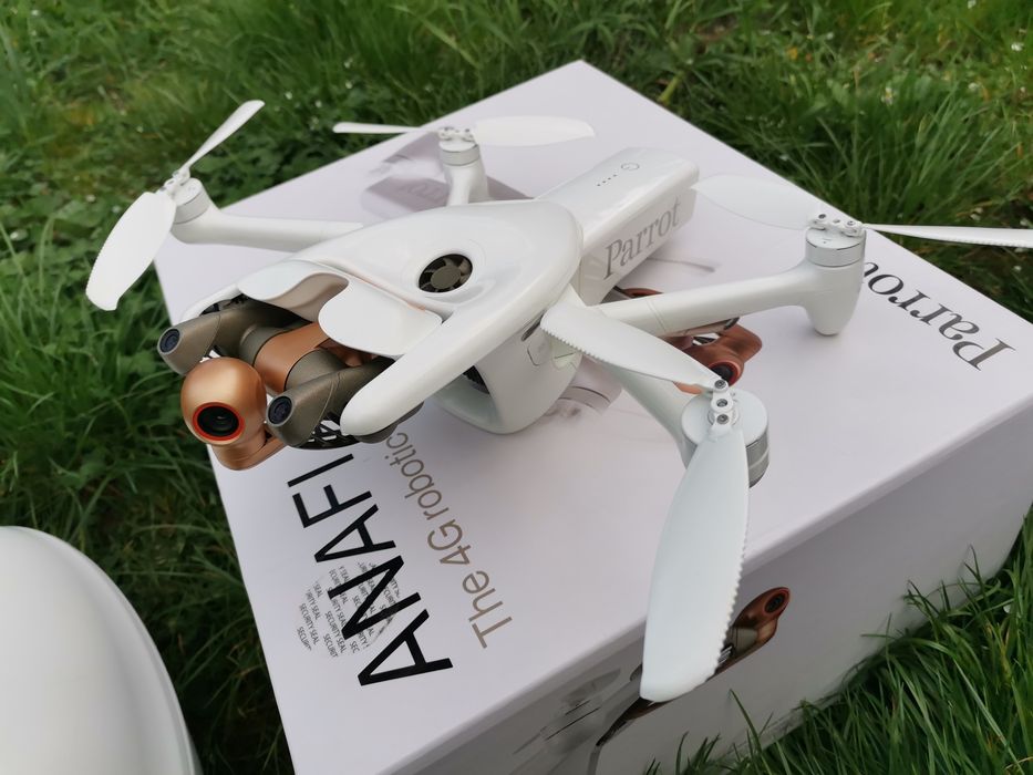 Drona Parrot Anafi Ai  4G Robotic UAV  + ipad mini 6
