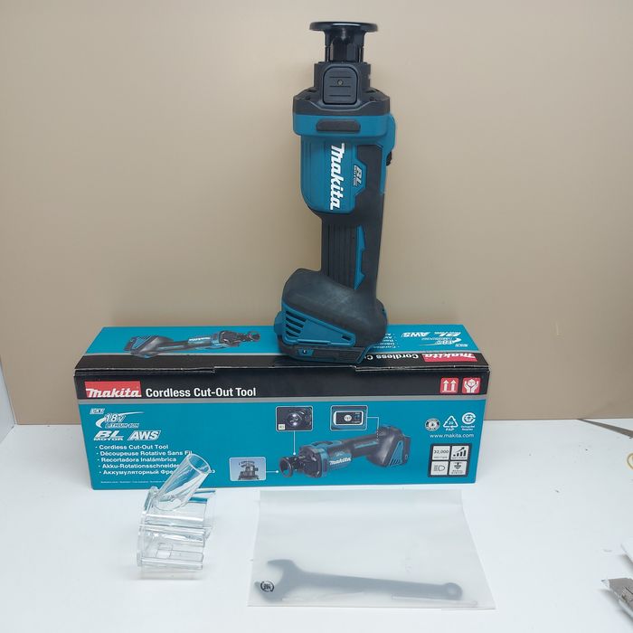 ПРОМОЦИЯ.Акумулаторна безчеткова фреза за гипсокартон Makita DCO181Z