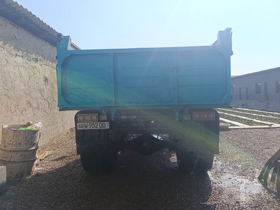 Zil130  sotiladi