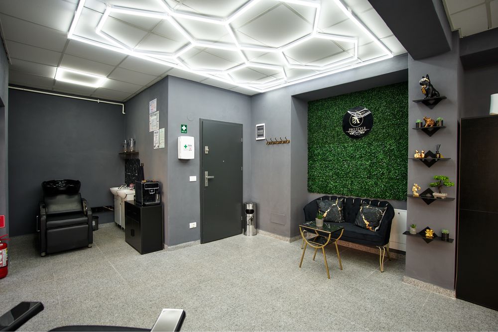 Inchiriez post frizerie/procent!