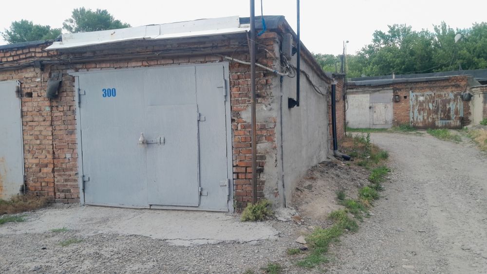 Продаётся кирпичный гараж