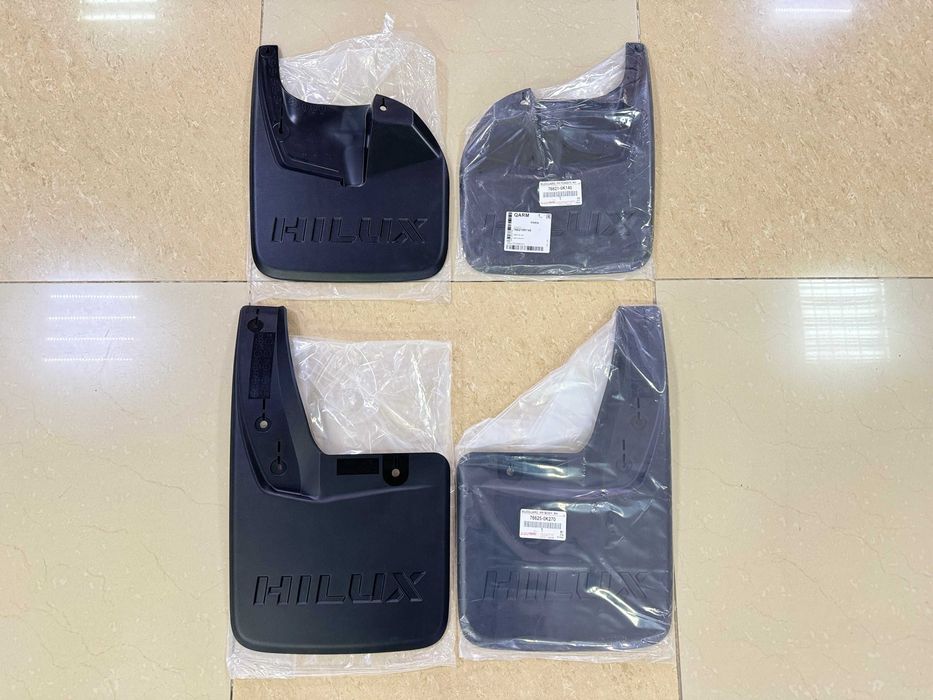 Брызговики (оригинал, дубликат) для Toyota Hilux (комплекты и штучно)