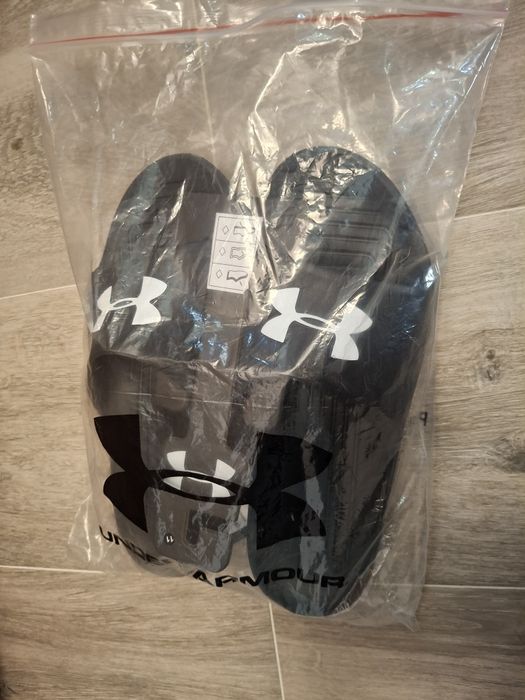 Slapi Under Armour, marimea 45 ,noi cu etichetă.