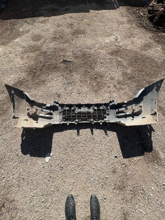 Бампер на мицубиси паджеро