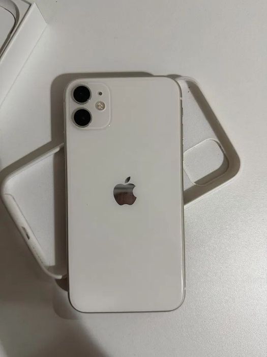 Продам iPhone 11 айфон 11