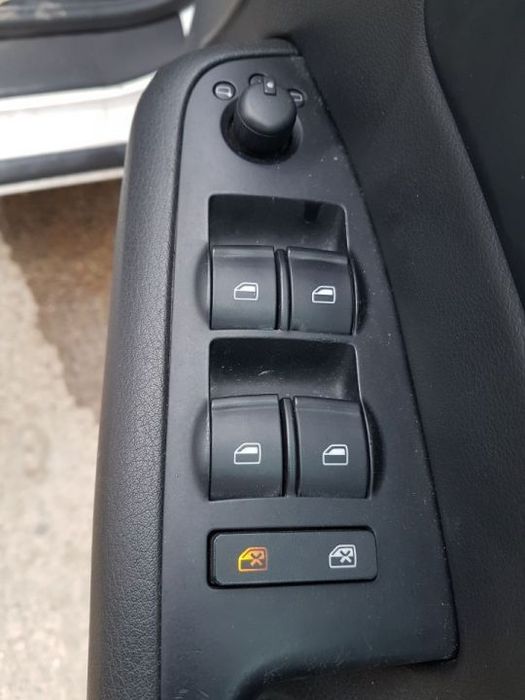 Consola Butoane Actionare Geamuri si Oglinzi Seat Exeo 2008 - 2013
