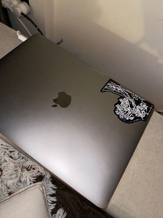 MacBook Pro 2017 13" 512GB SSD Touch Bar 16GB RAM