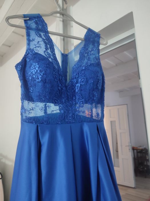 Vând rochie eleganta