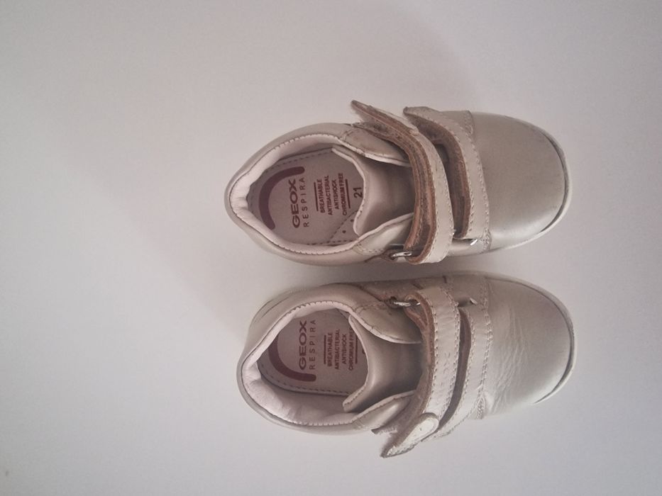 Pantofi Geox mărimea 21 (preț magazin 309 lei)